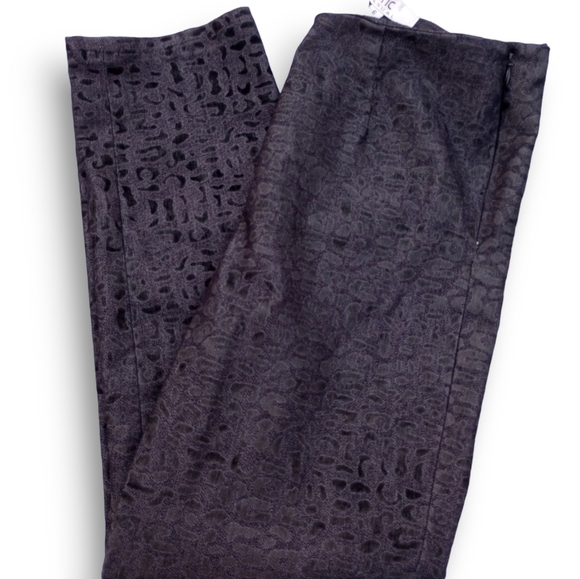 Black animal print pants size 6 Eric Casual Trousers tapered reinforce waistband - Picture 3 of 5